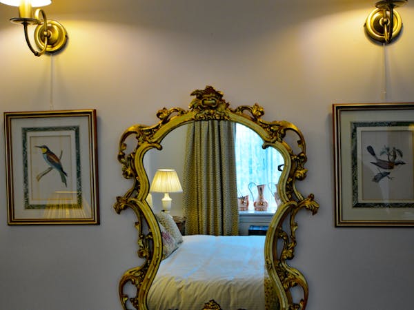 Haven Hall Hotel Mirror Room 4