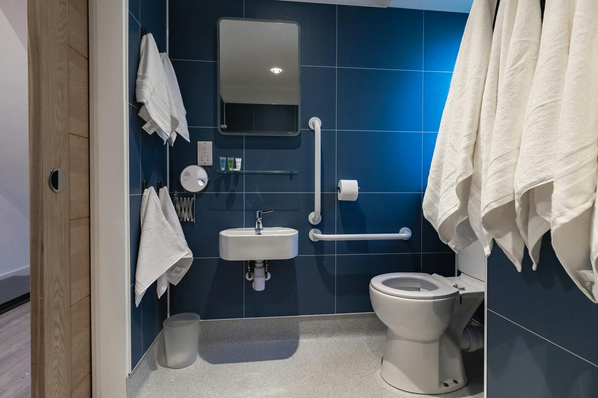 Apartment 2 Wet Room