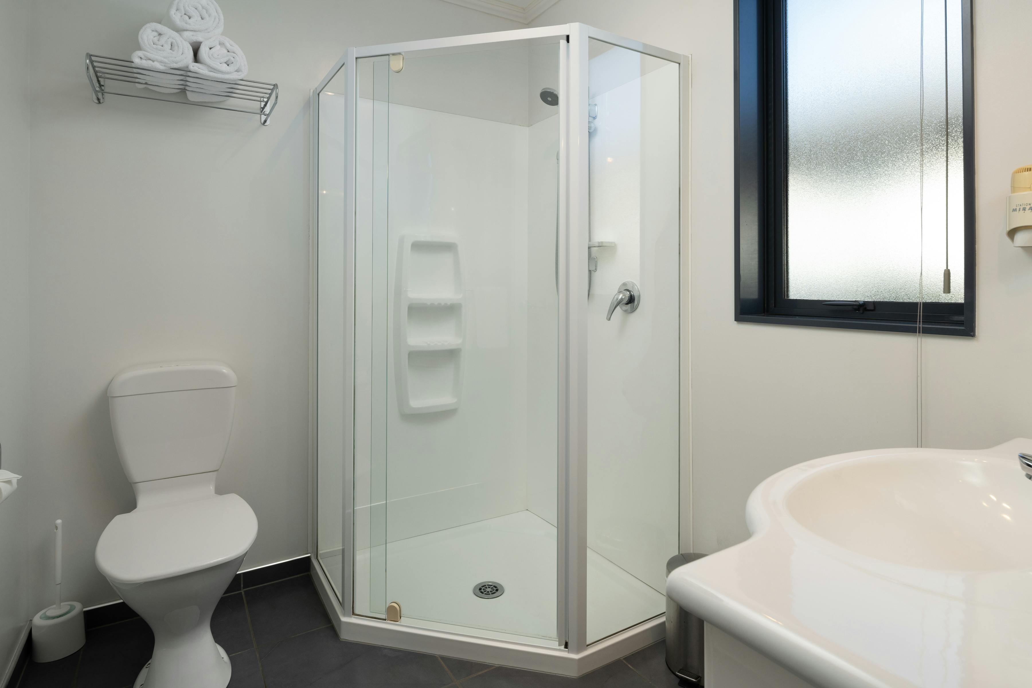 Executive Studio Bathroom