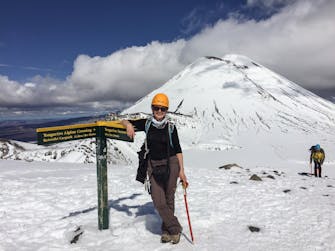 Tongariro Alpine Crossing guided experience with Mt Ngauruhoe