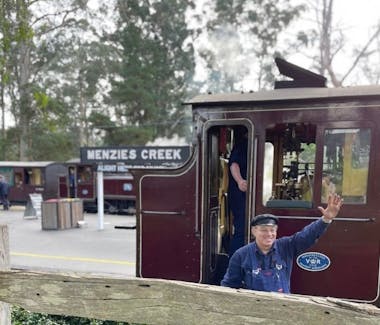 Menzies Creek Train Station