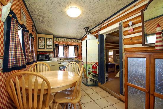 Americana Cabin #2