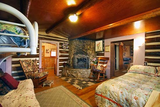 Victorian Rose Cabin #3