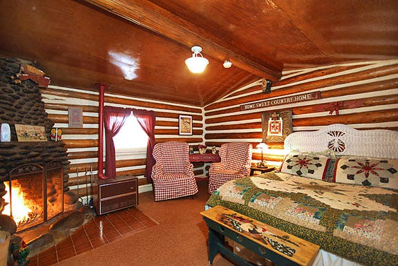 GRANDMA'S COTTAGE CABIN #9