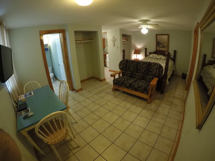 Home Baffin Bay Lodge