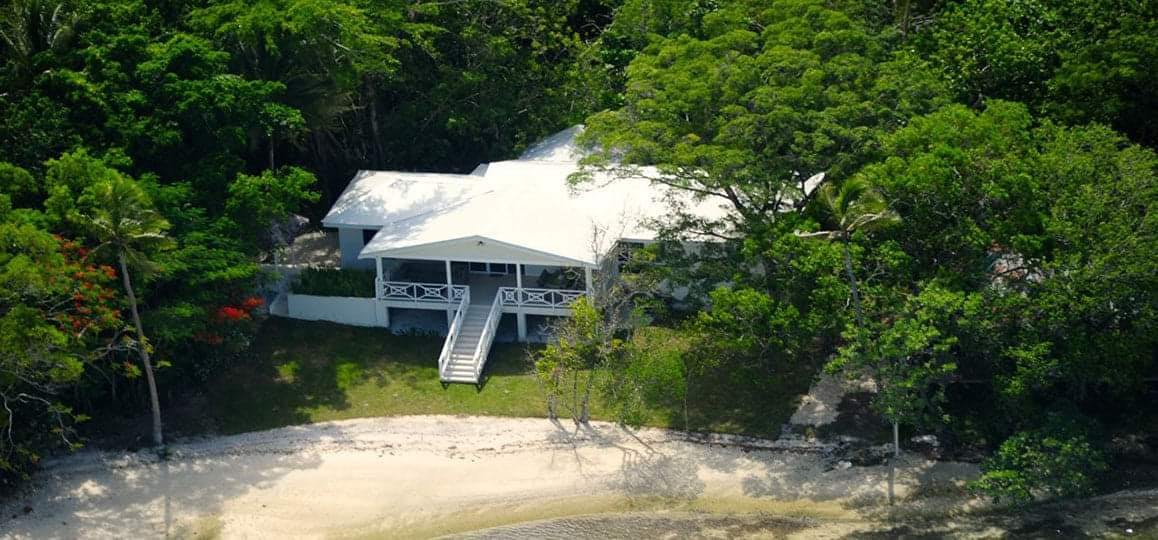 #privatebeachhouse #erakorislandresort #vanuatuholidays #tropicalislandholiday #vanuatuaccommodation