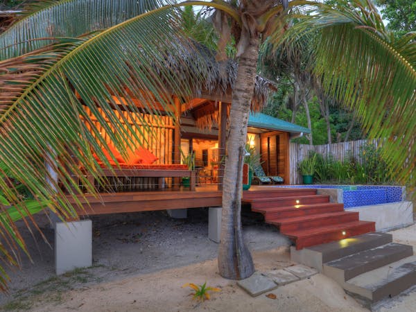 erakor island resort deluxe honeymoon pool villa #erakorislandresort #tropicalislandholiday #Vanuatuaccommodation