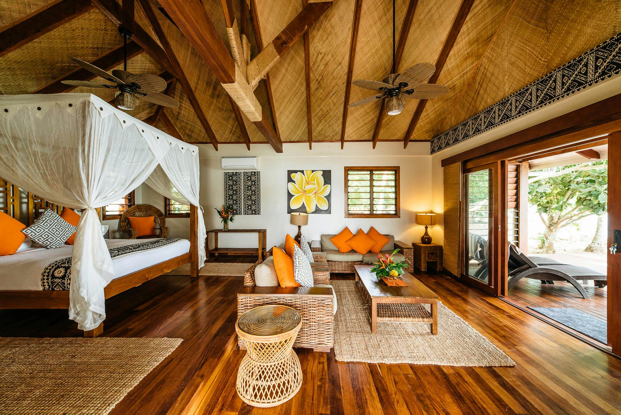 erakor island resort deluxe honeymoon pool villa lounge #erakorislandresort #tropicalislandholiday #Vanuatuaccommodation