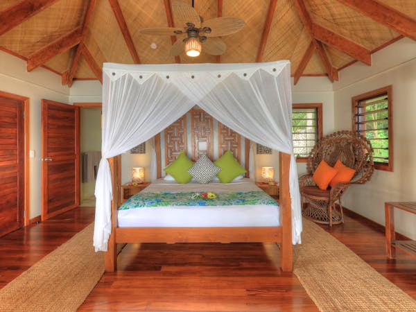 erakor island resort deluxe honeymoon pool villa master bed #erakorislandresort #tropicalislandholiday #Vanuatuaccommodation