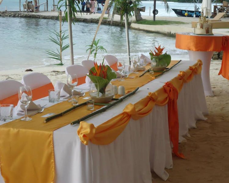 Wedding Reception Decor #erakorbeachweddings #weddingreceptionthebeachsouthpacific #Vanuatutropicalbeachweddings