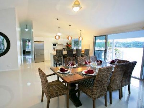 Aqua Blue Beach House - Open plan kitchen & dining area erakor island resort & spa #erakorislandresort #vanuatuholidays