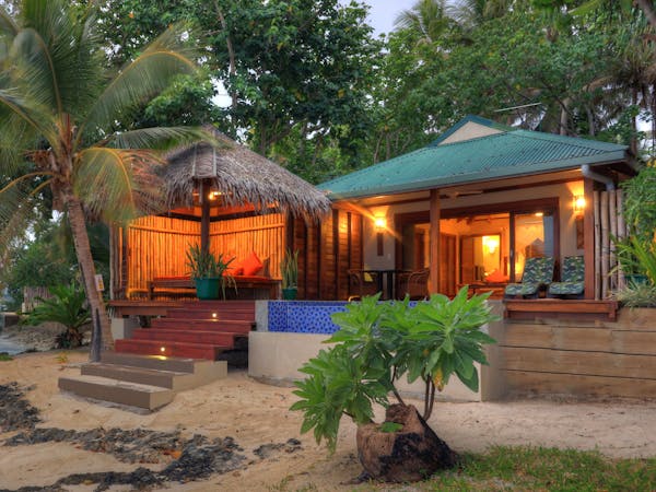 erakor island resort deluxe honeymoon pool villa #erakorislandresort #tropicalislandholiday #Vanuatuaccommodation