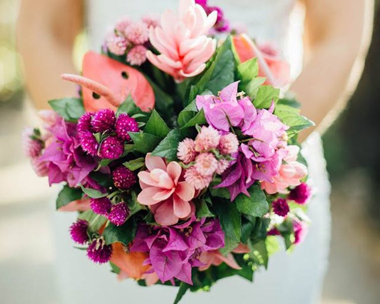 #erakorbeachweddings #weddingceremonyonthebeachsouthpacific #Vanuatutropicalbeachweddings bridal pink & purple bouquet