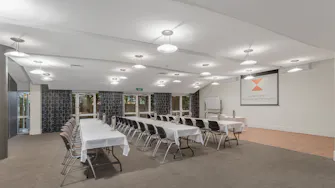 Free parking and WIFI, conference room available for up to 60 delegates