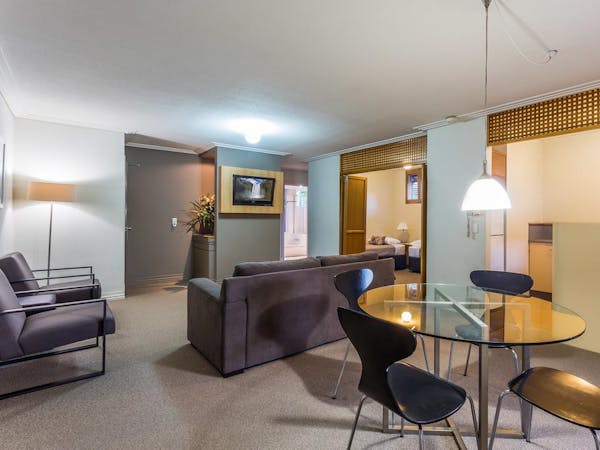 Family apartments close to Portside Wharf and the city