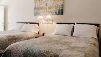 Deluxe Queen Room w/ Two Queen Beds