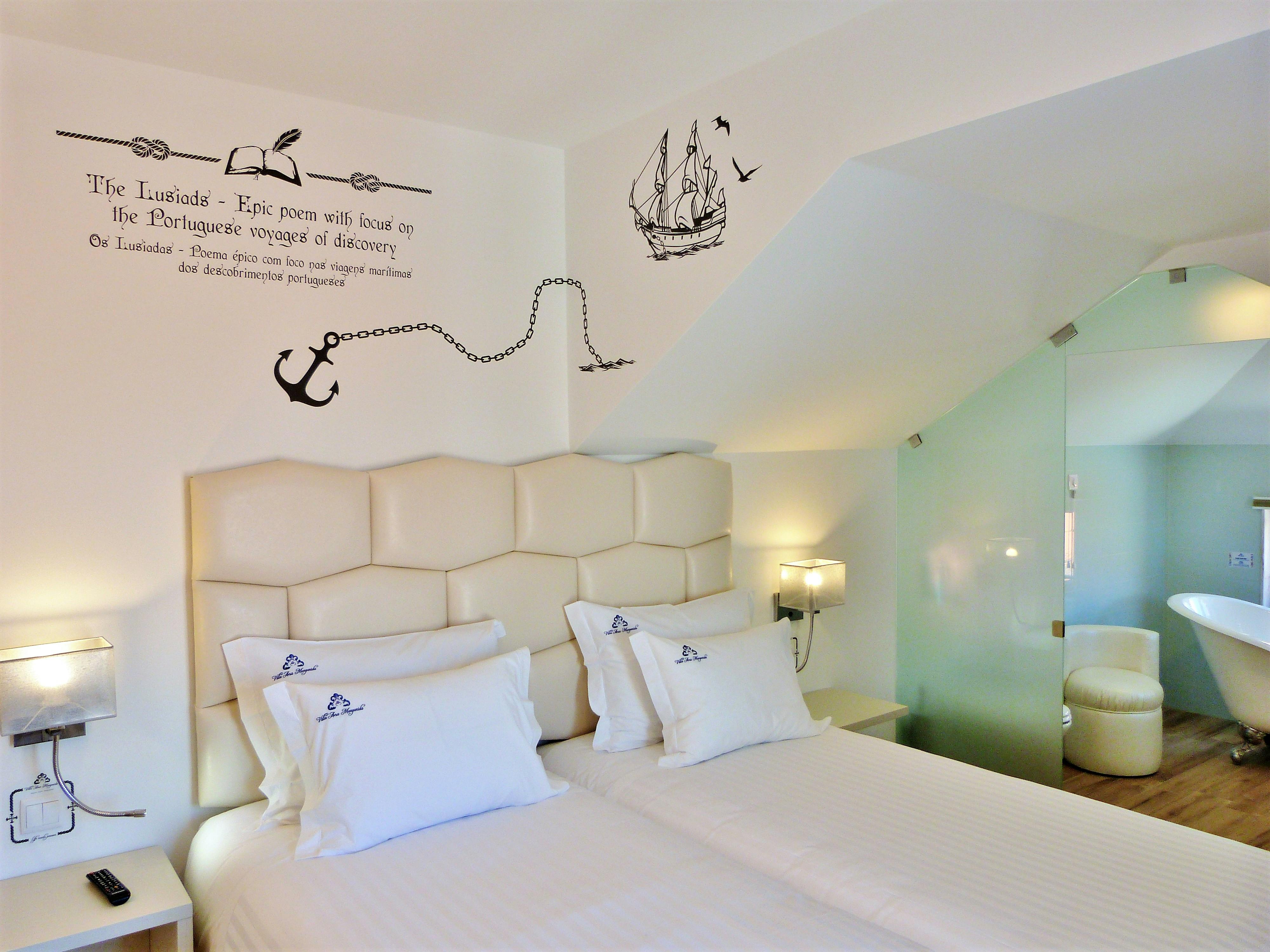 Quarto Twin c Banheira e terraço - 1572