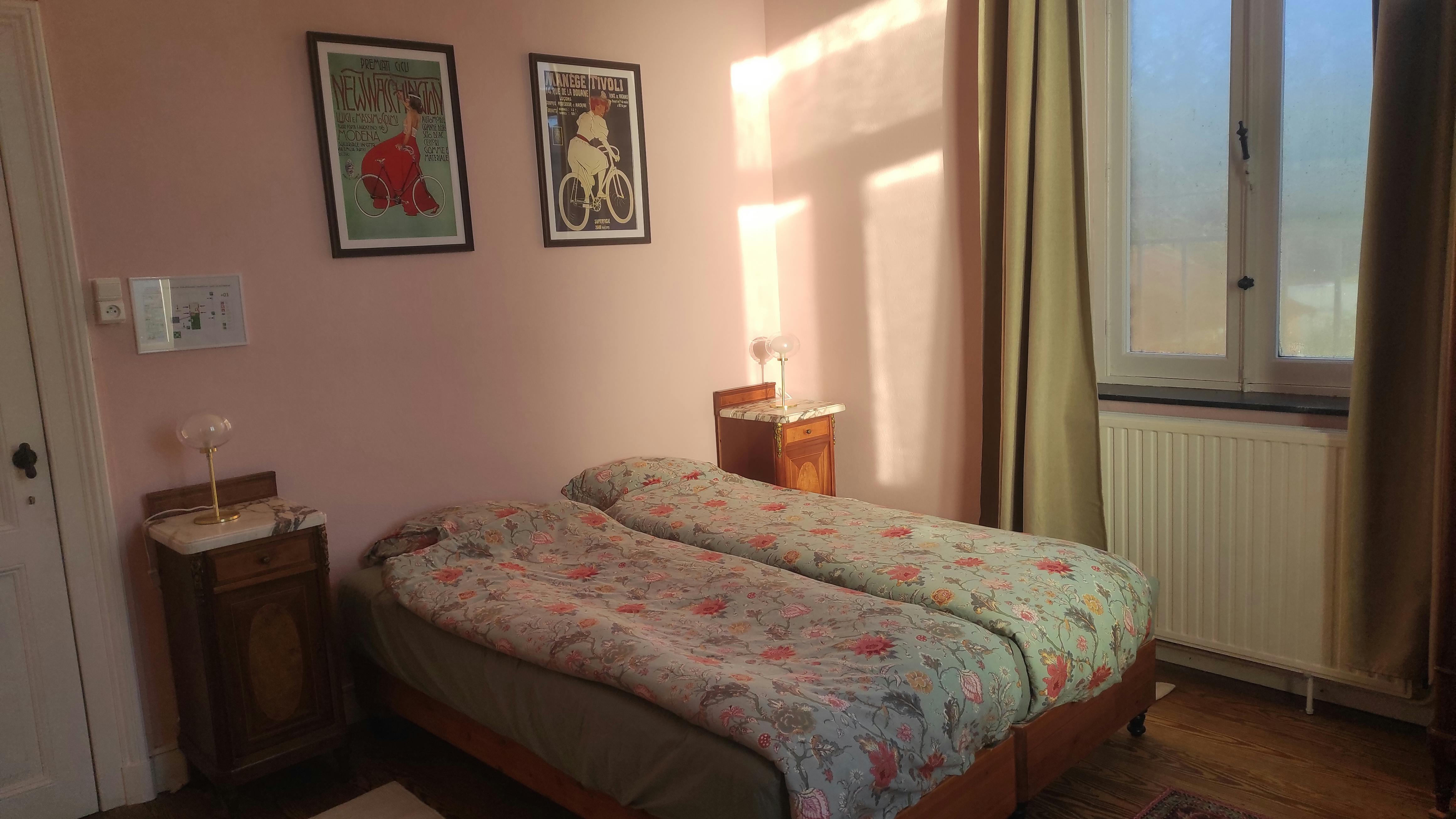 Cozy and charming room for cyclists and hikers at La Maison Vienvenue, featuring cycling-themed decoration, accommodating 4 p