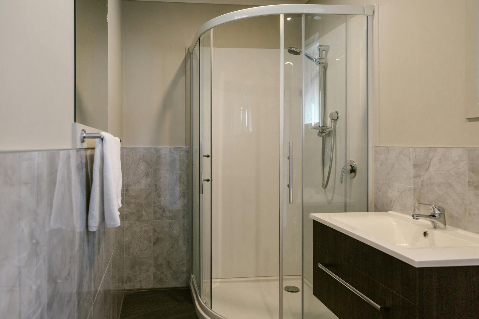 Streamside/Seaview 3 Bedroom Family Cottage