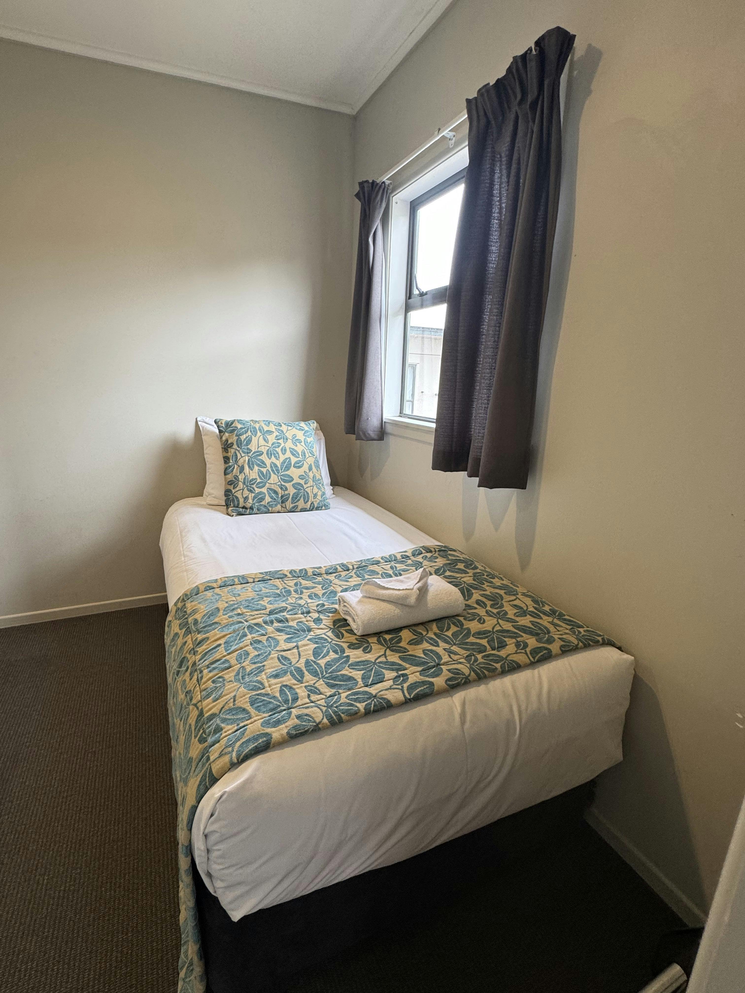 Single Bedroom Garden Courtyard