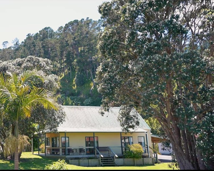 Comfort Inn Sunset, Thames Unit 9.Three Bedroom Family Cottage