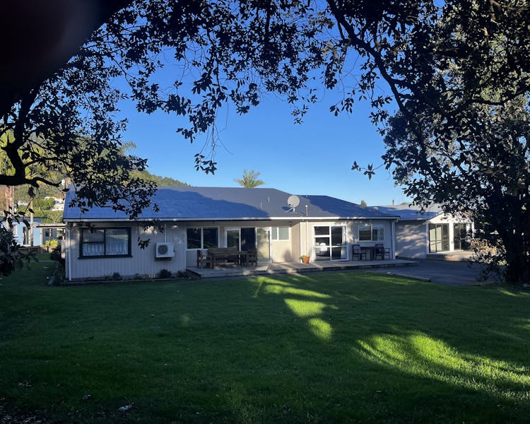Seaview 3 Bedroom Family Cottage