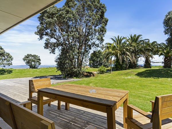 Seaview 3 Bedroom Family Cottage