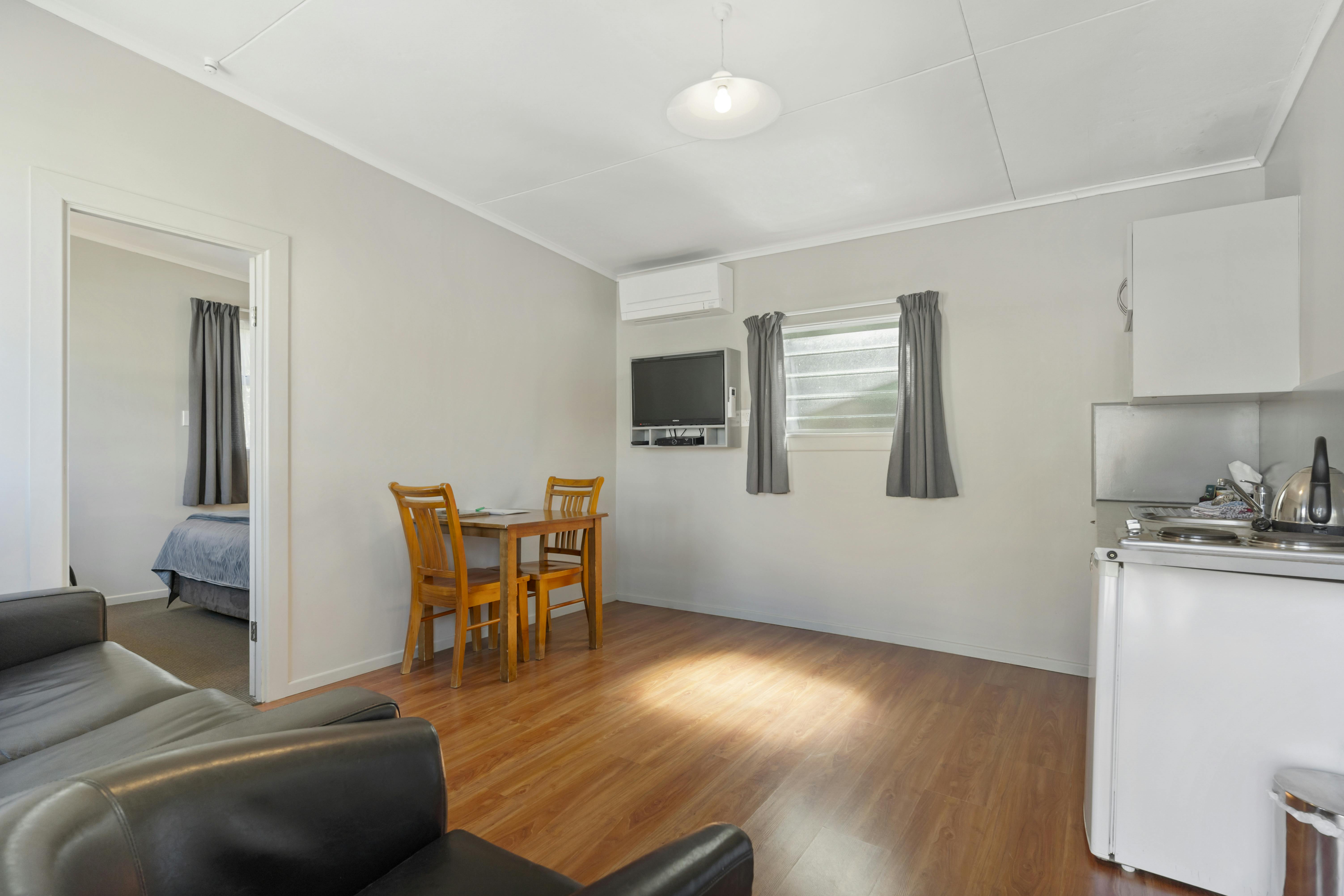 Single Bedroom Garden Courtyard