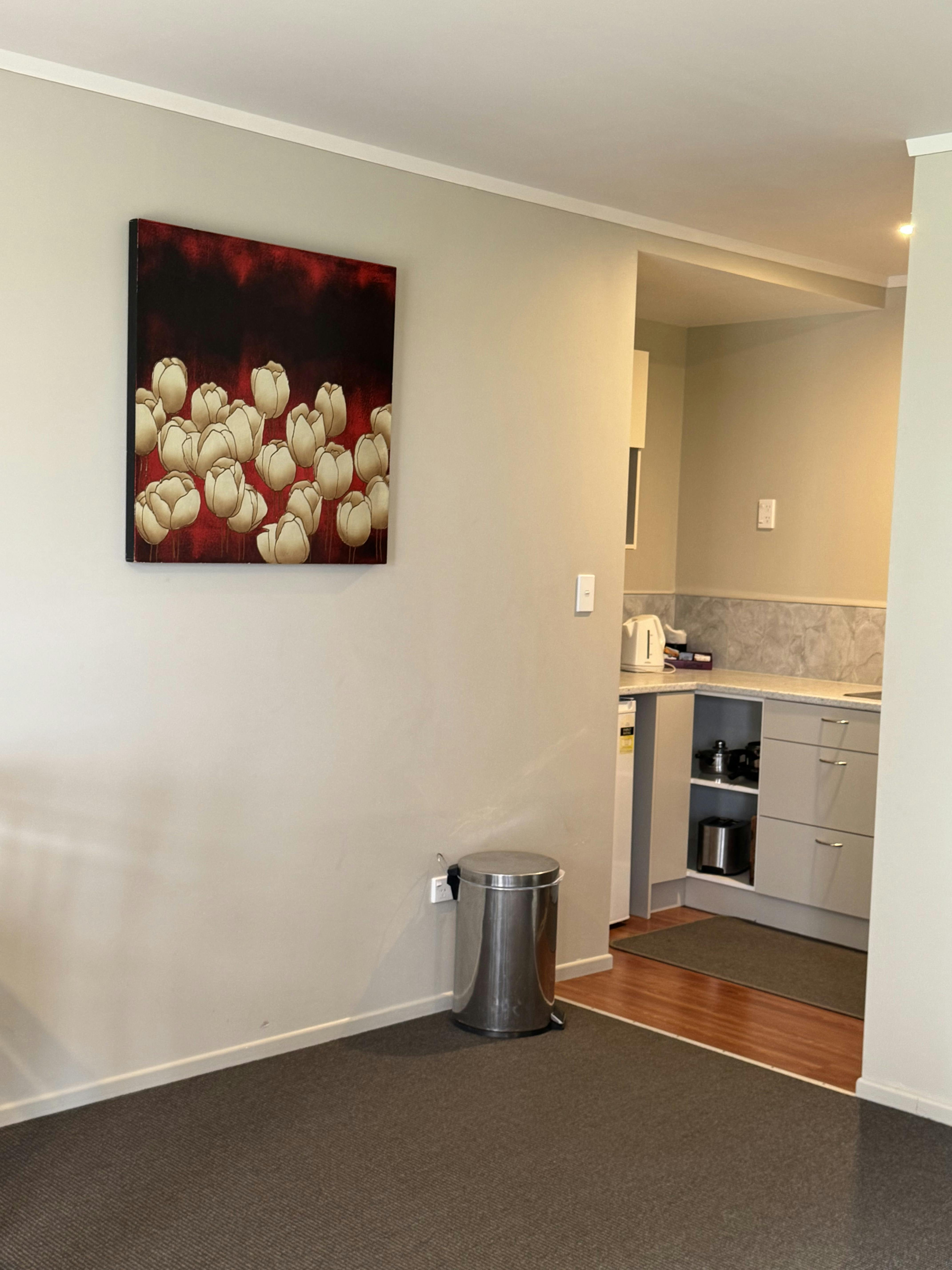 Queen Seaview Studio