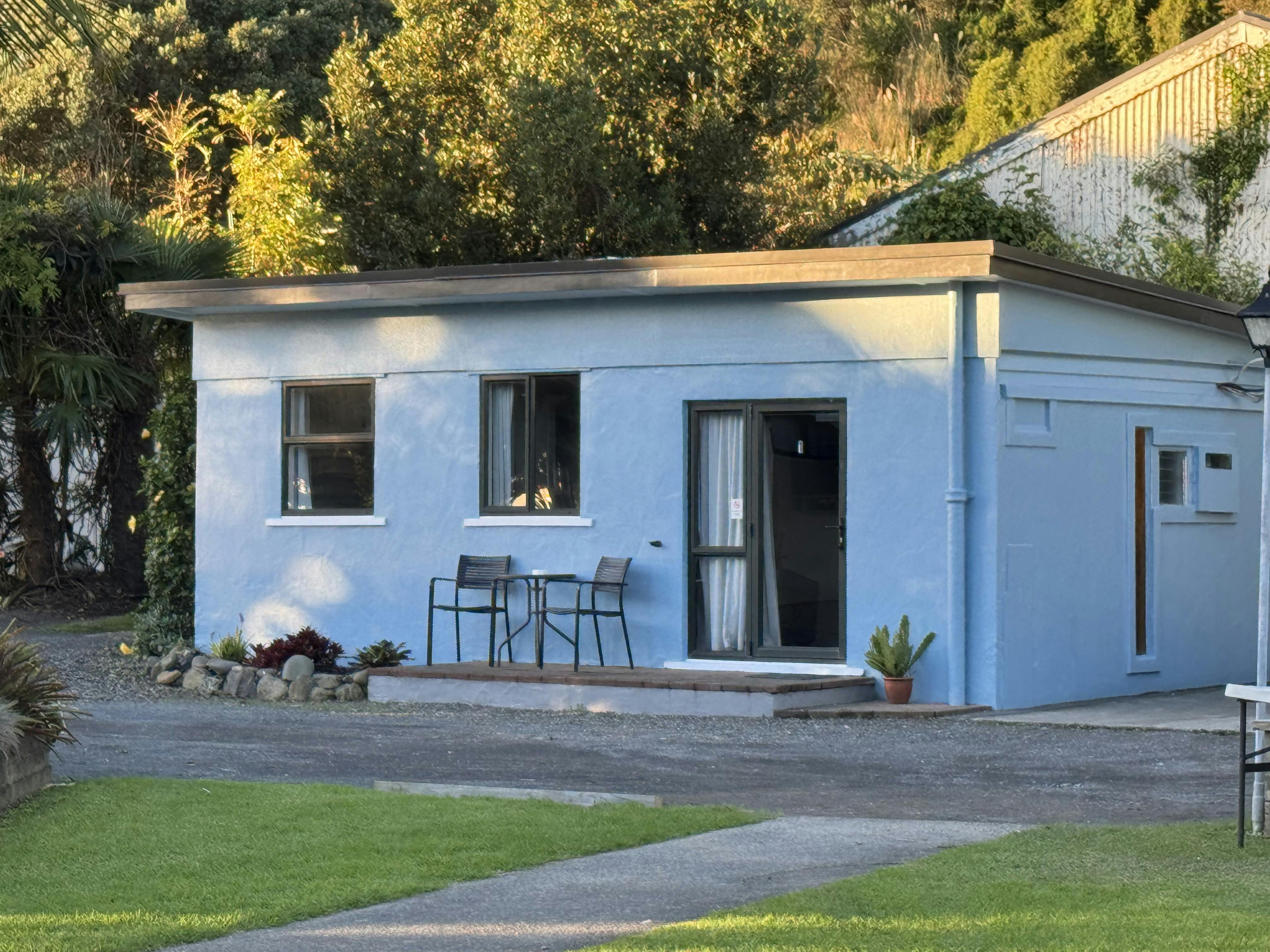 Single Bedroom Garden Courtyard