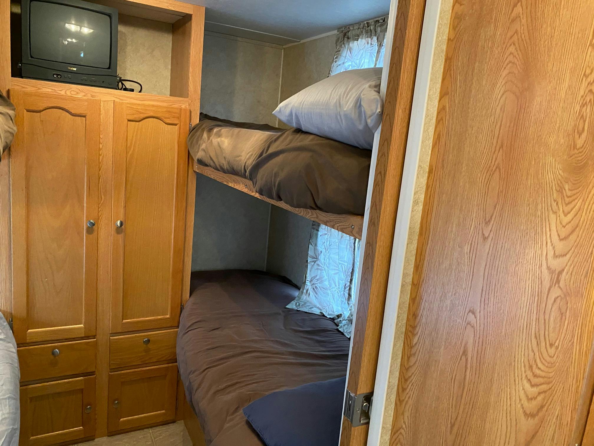 Amarillo Sunrise Destination RV Rental at Best Bear Lodge & Campground