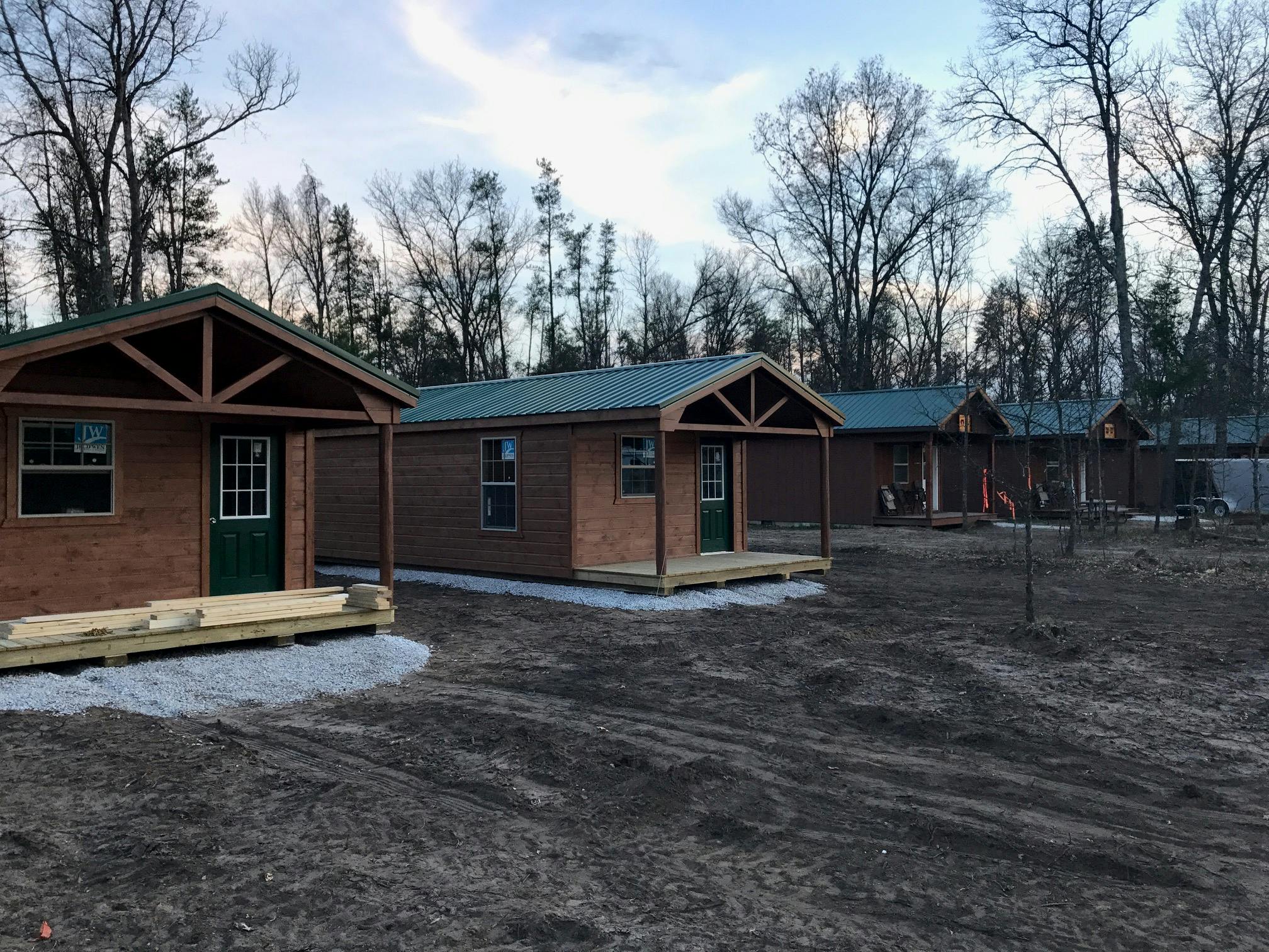 Best Bear Lodge & Campground Accommodations