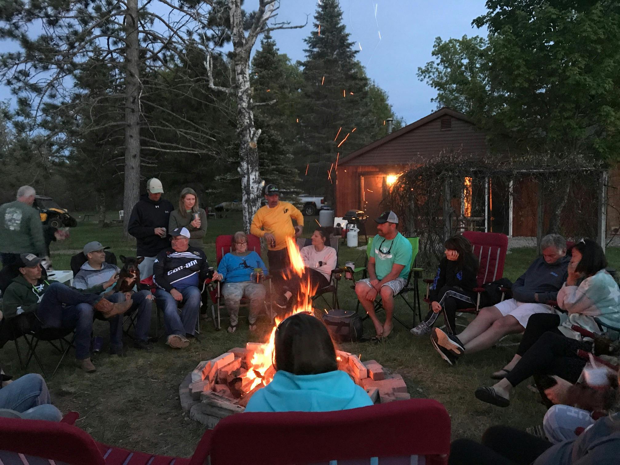 The Grand Daddy Cabin Sleeps Eight, with Two King Bedrooms and a big yard at Best Bear Lodge & Campground