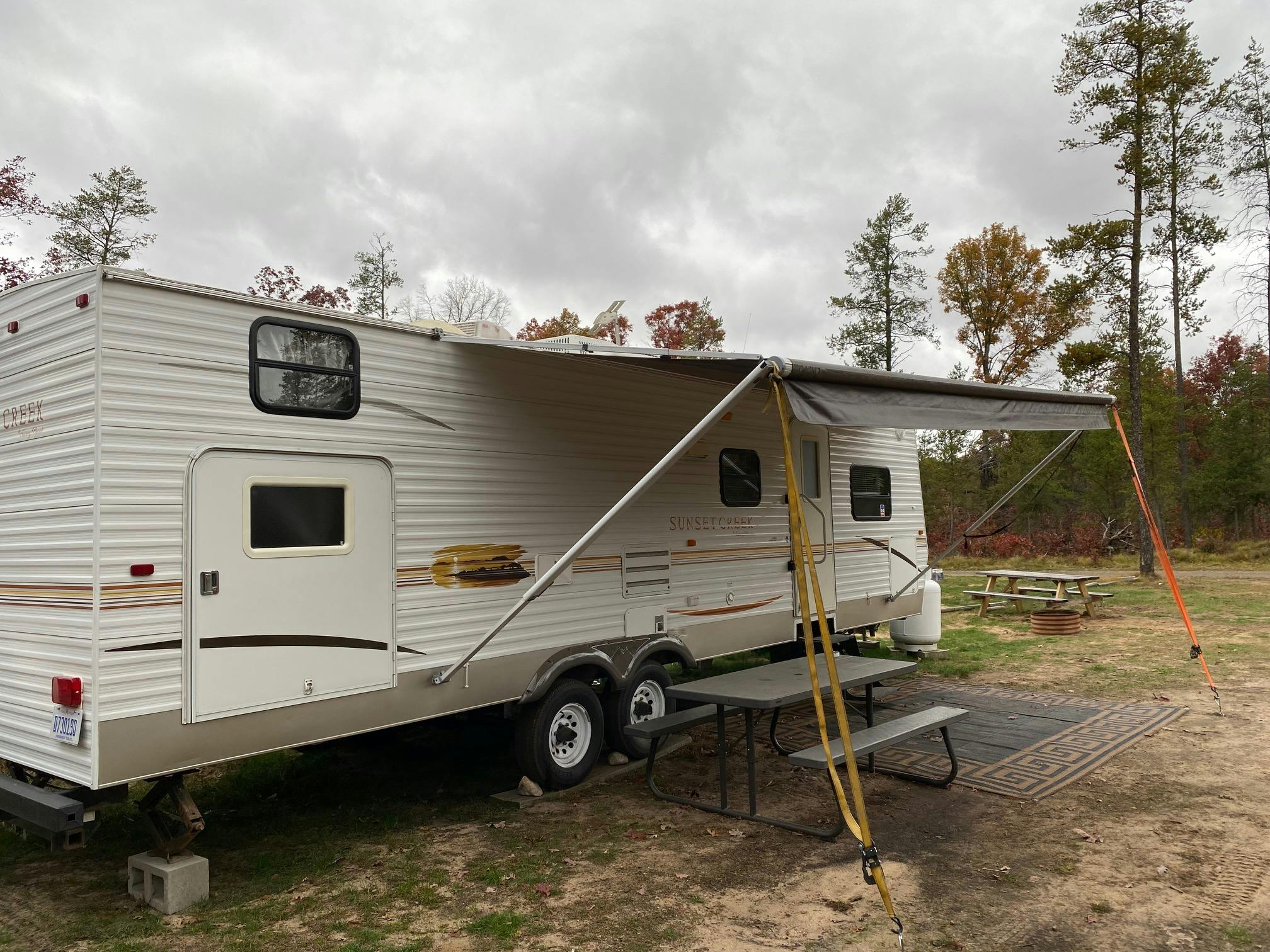 Amarillo Sunrise Destination RV Rental at Best Bear Lodge & Campground