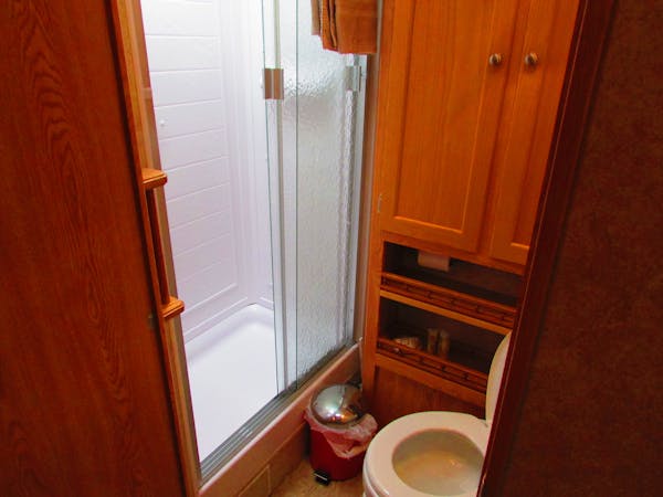 Cabin RV at Best Bear Lodge