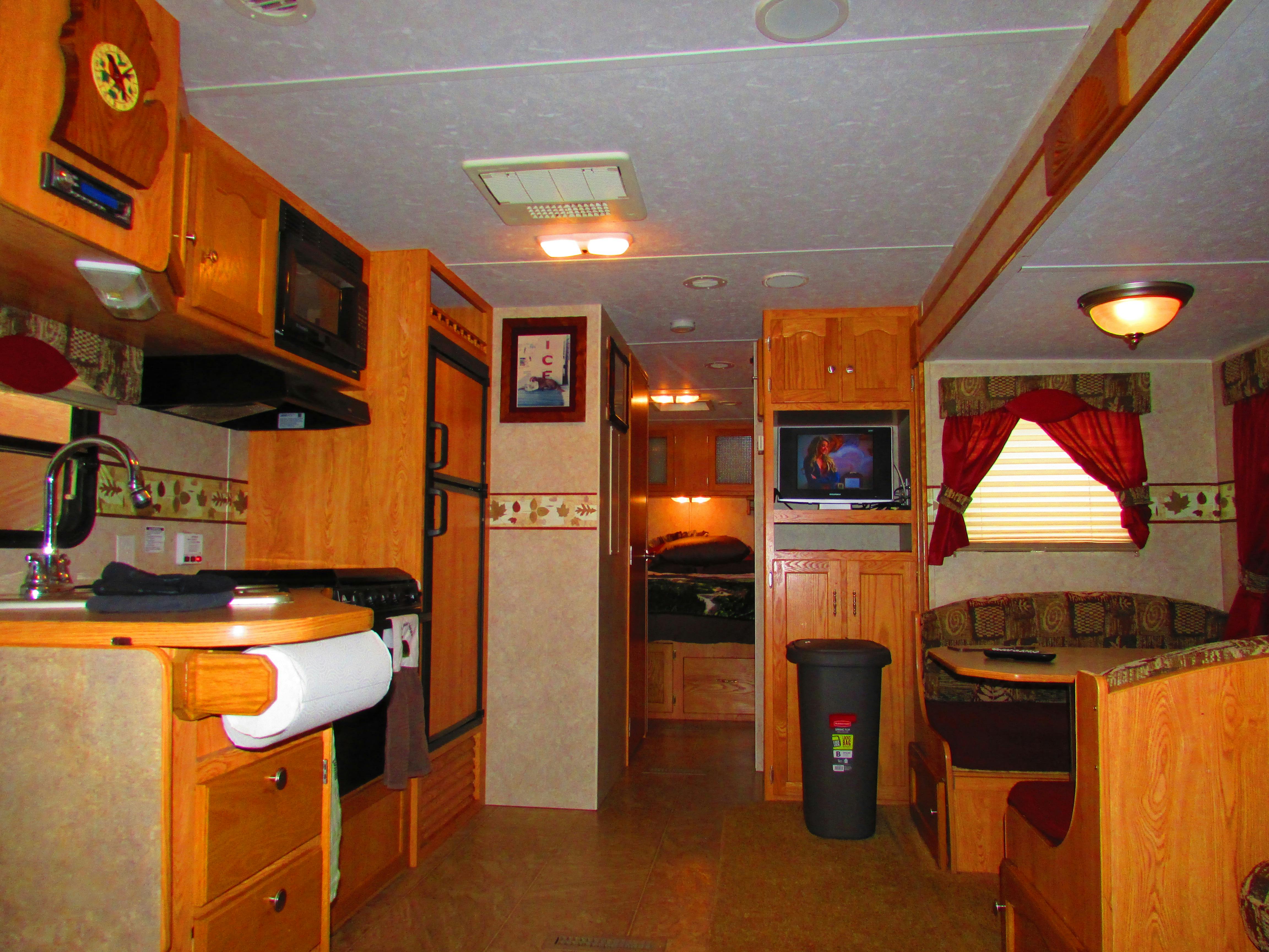 Cabin RV at Best Bear Lodge