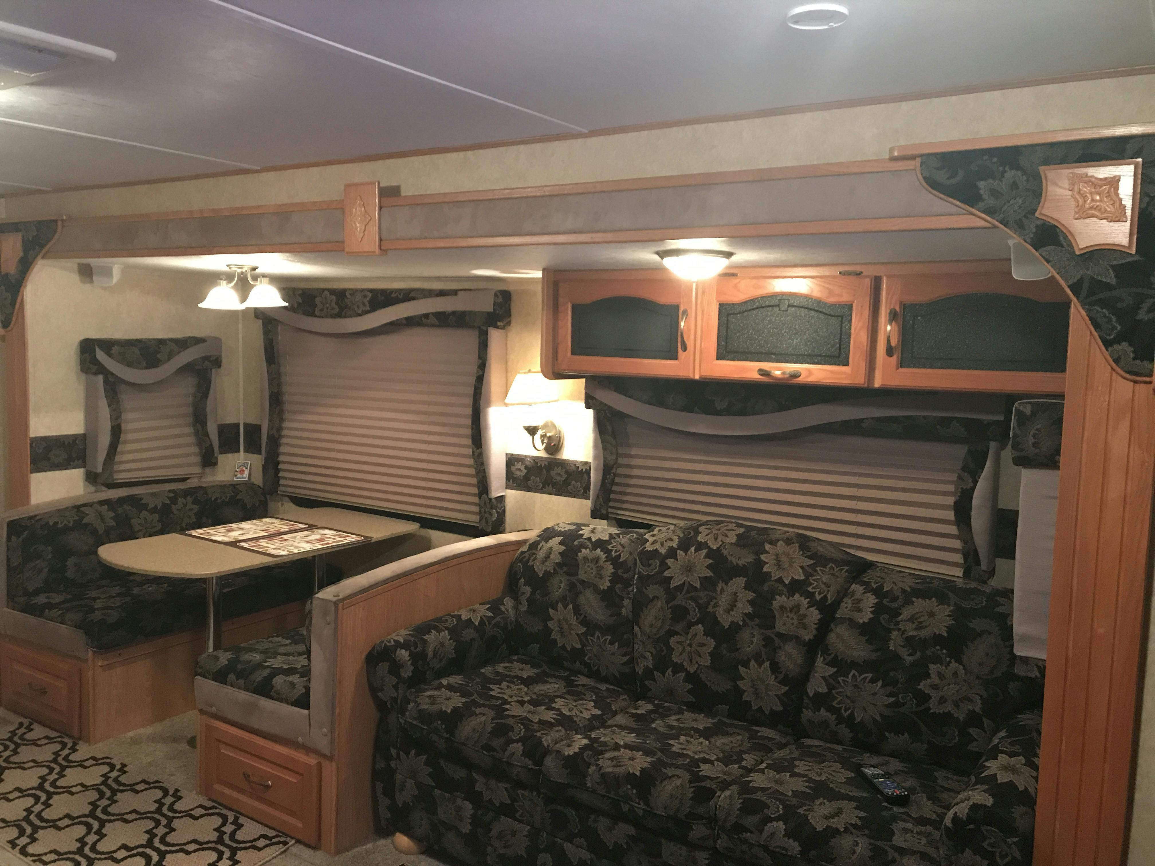 Best Bear Lodge & Campground Accommodations