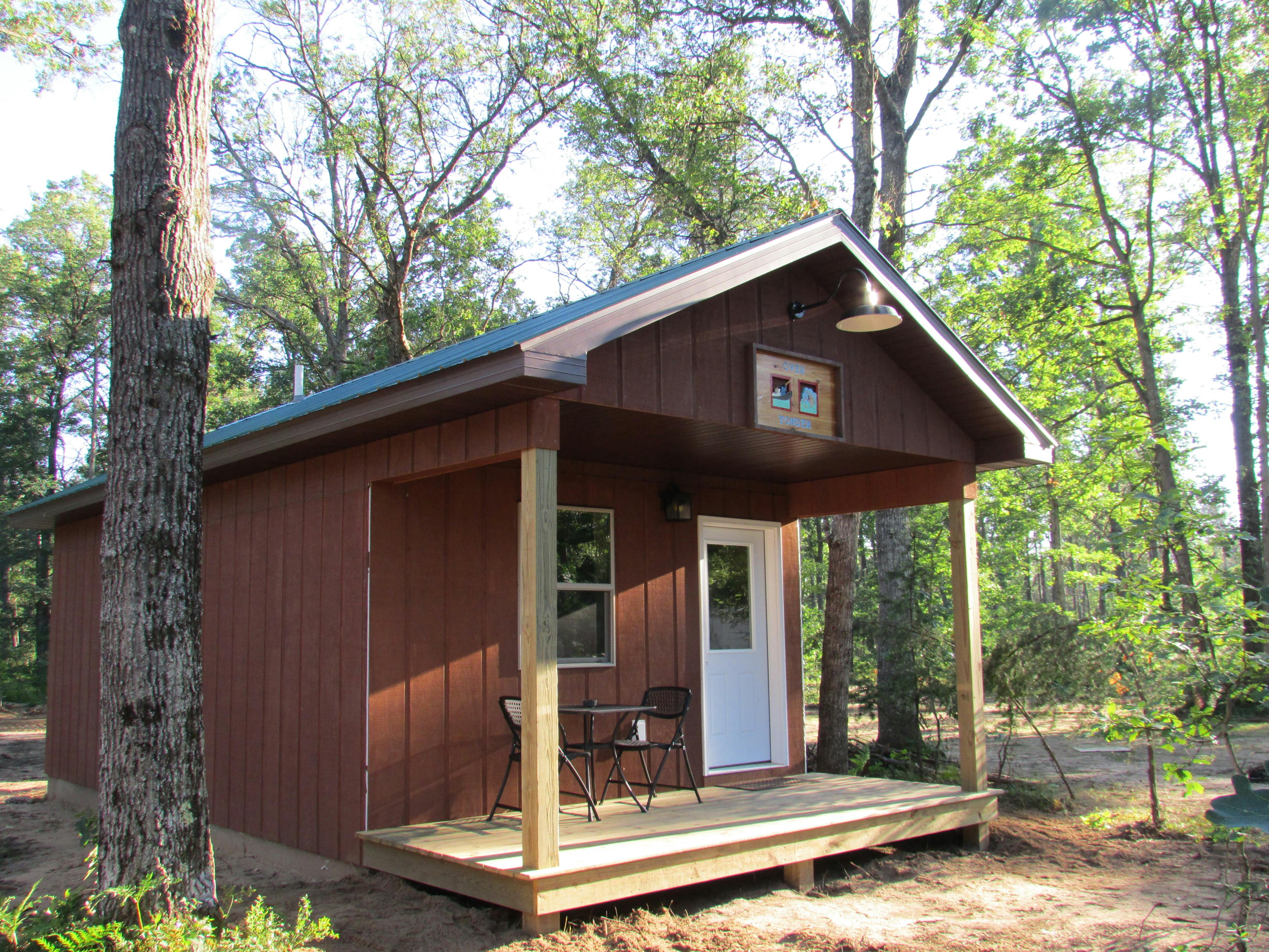 Best Bear Lodge & Campground Accommodations