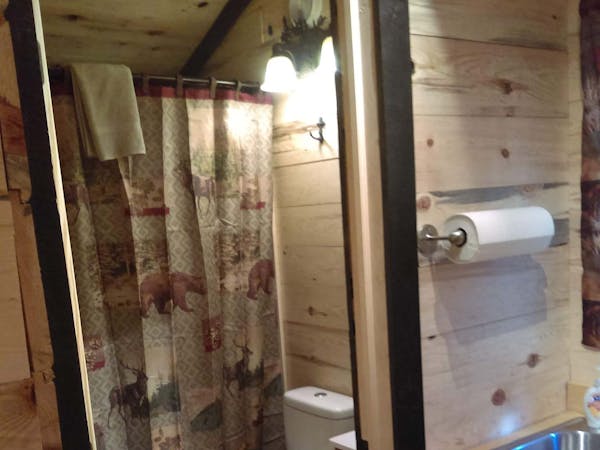 Great Expedition Cabin Bathroom at Best Bear Lodge & Campground