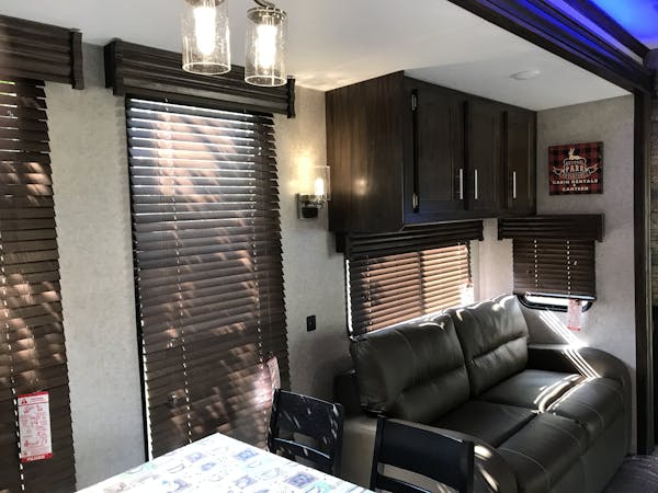 Grand Cherokee Destination RV Cabin Rental at Best Bear Lodge & Campground