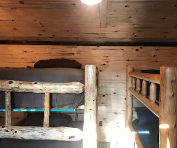 Great Expedition Cabin at Best Bear Lodge & Campground