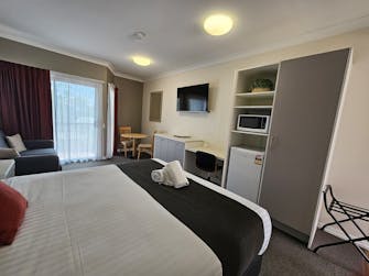 Refurbished Deluxe King Room