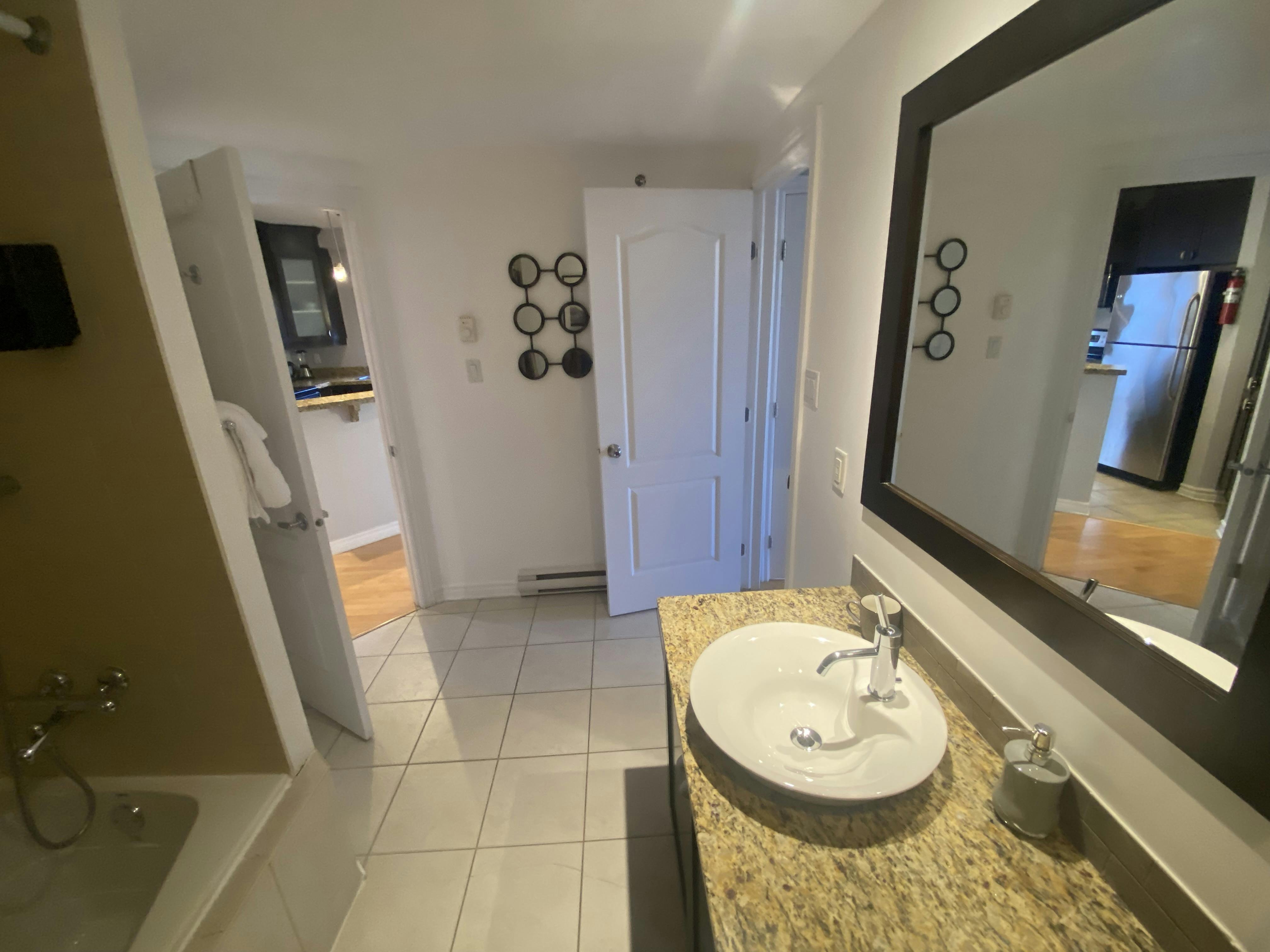 ApartHotelMontreal AppartHôtelMontréal CITQ 222512