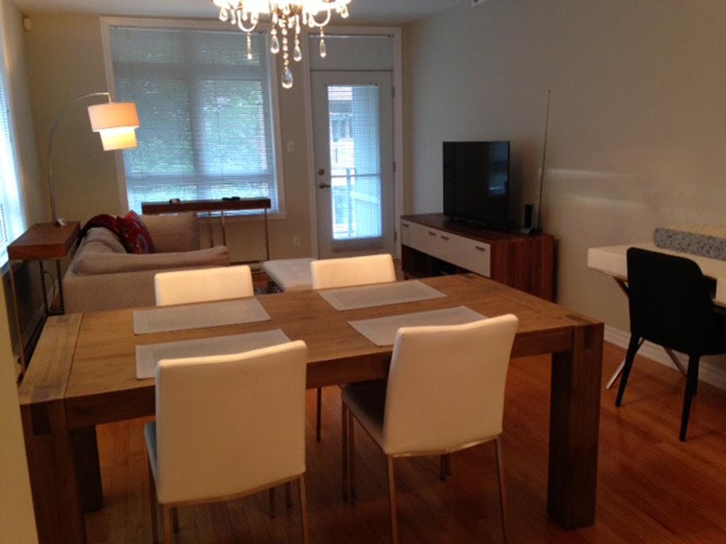 Corporate Suite 203 ApartHotelMontreal AppartHôtelMontréal CITQ 222512 2115 Rue Saint Urbain H2X 2N1 #aparthotelmontreal