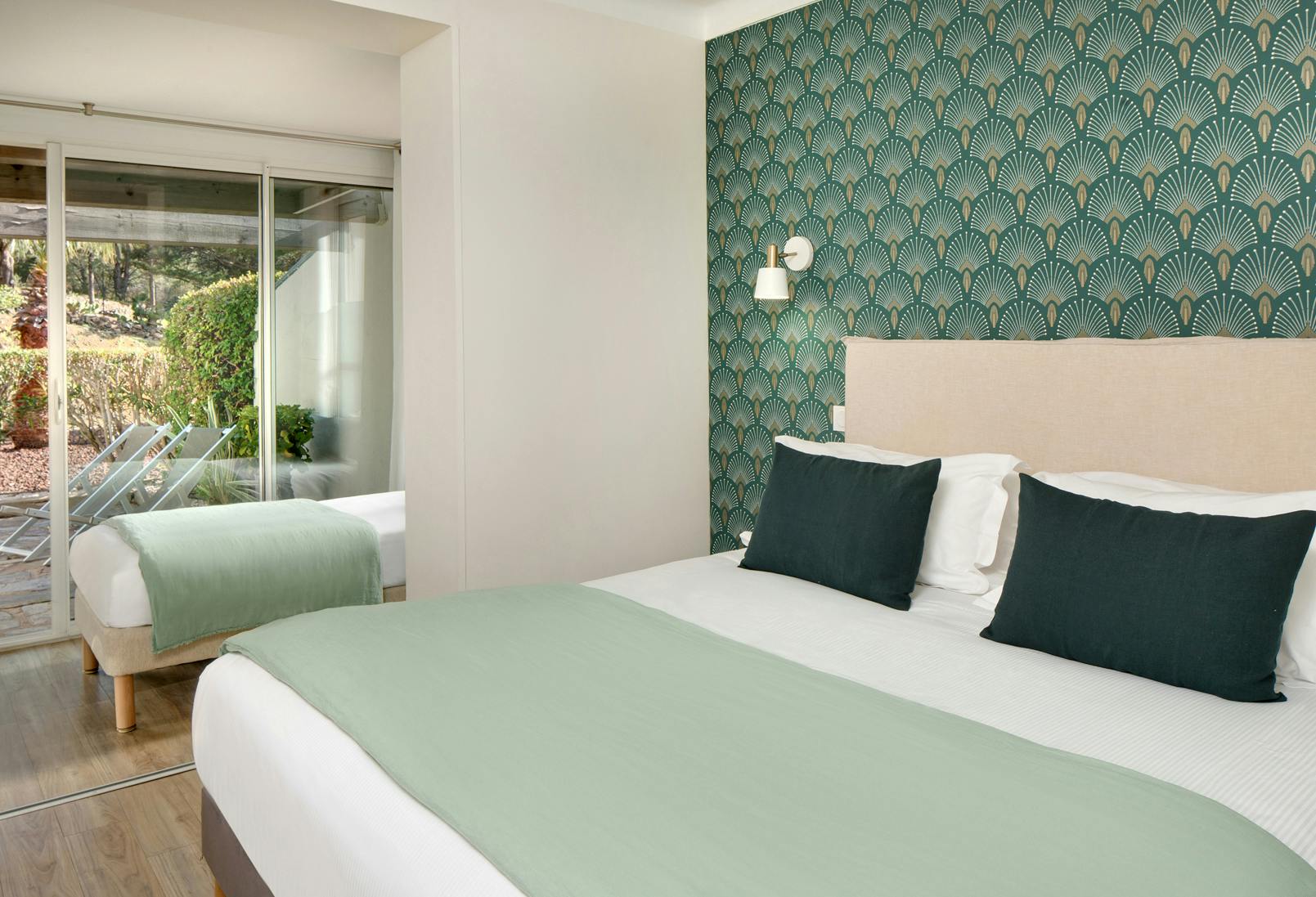 Chambre triple vue jardin