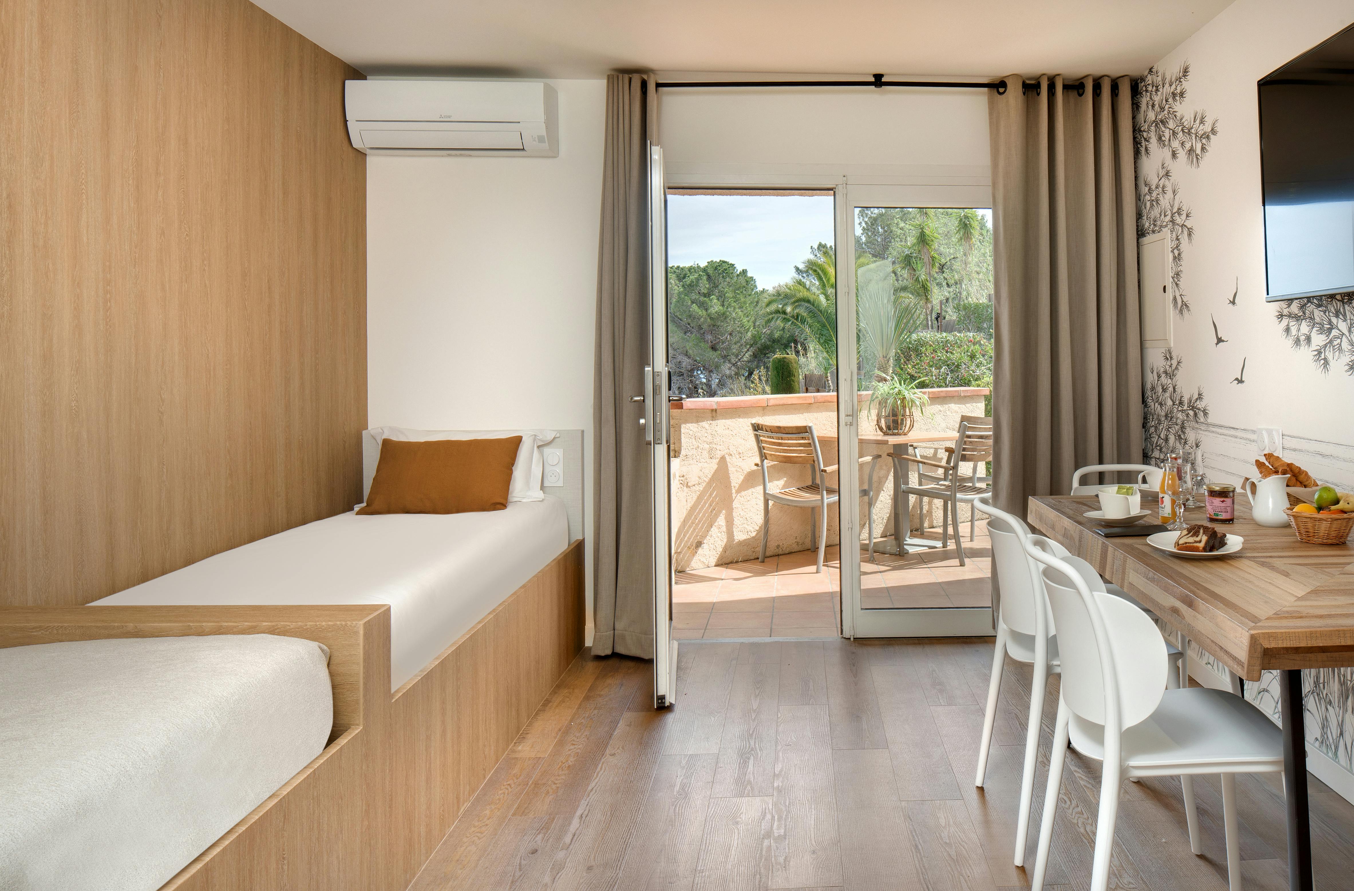 2eme chambre junior suite côté piscine