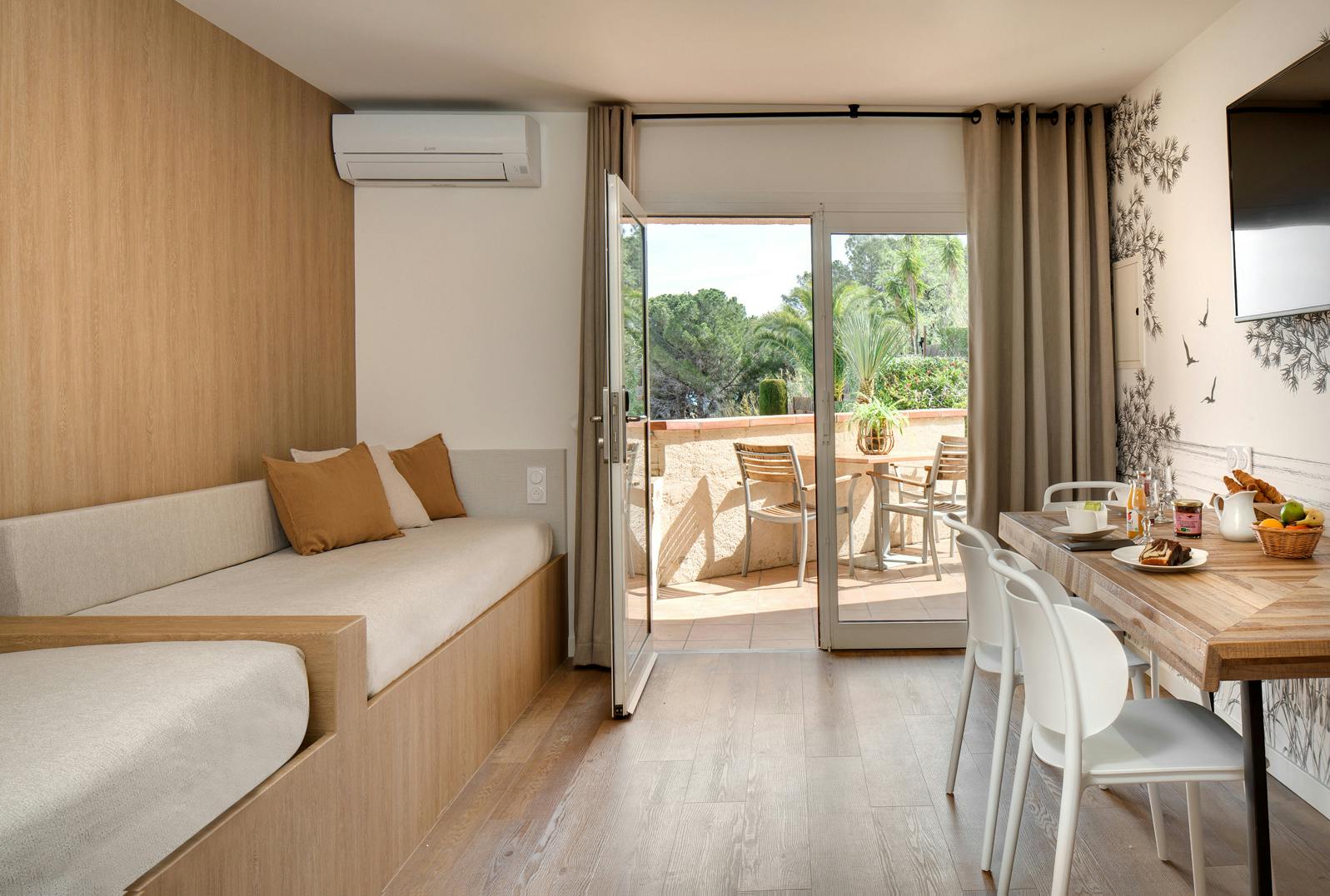 Séjour junior suite côté piscine