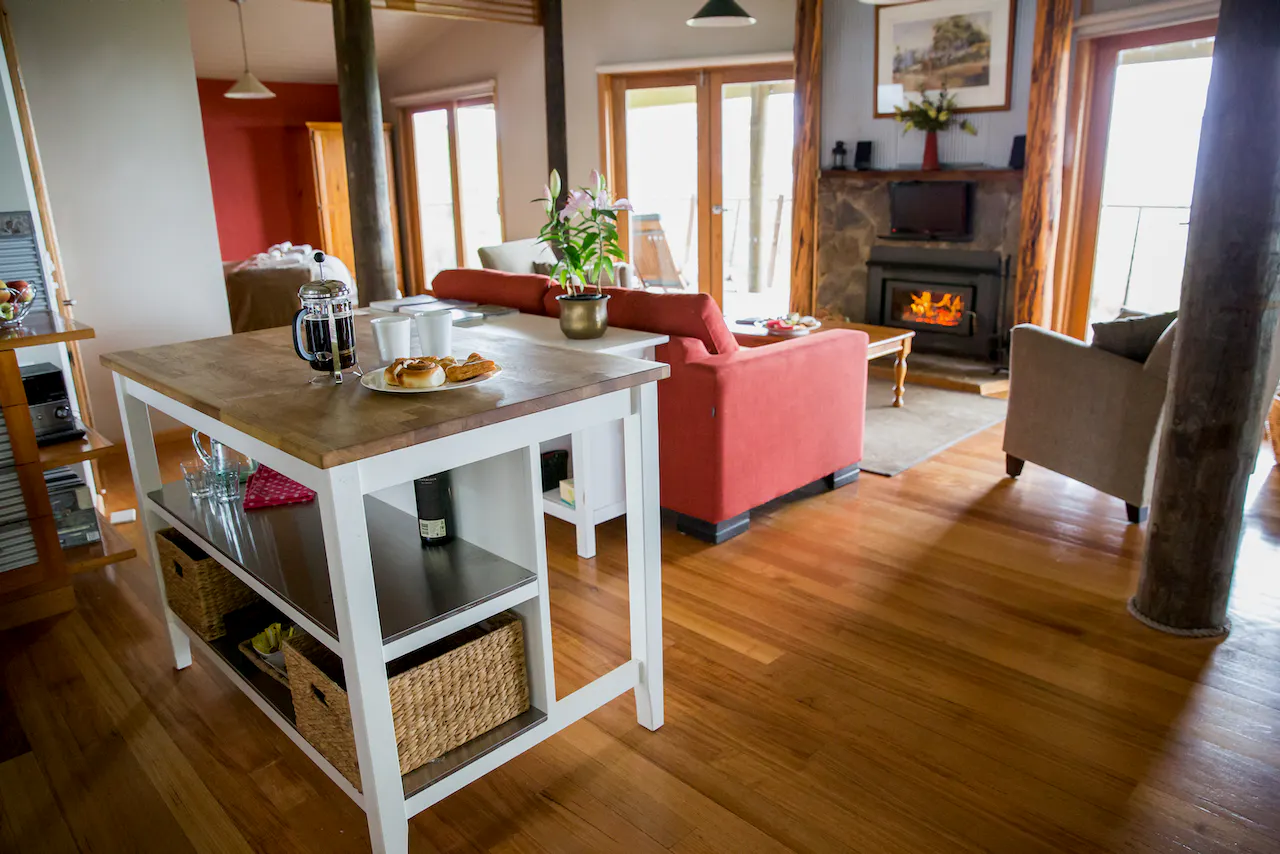 Open Plan living in Tandara Cottage at Anderley