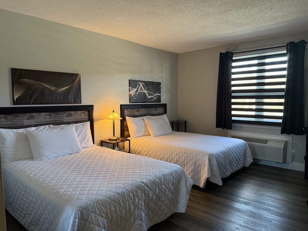 Room #9 with 2 double beds