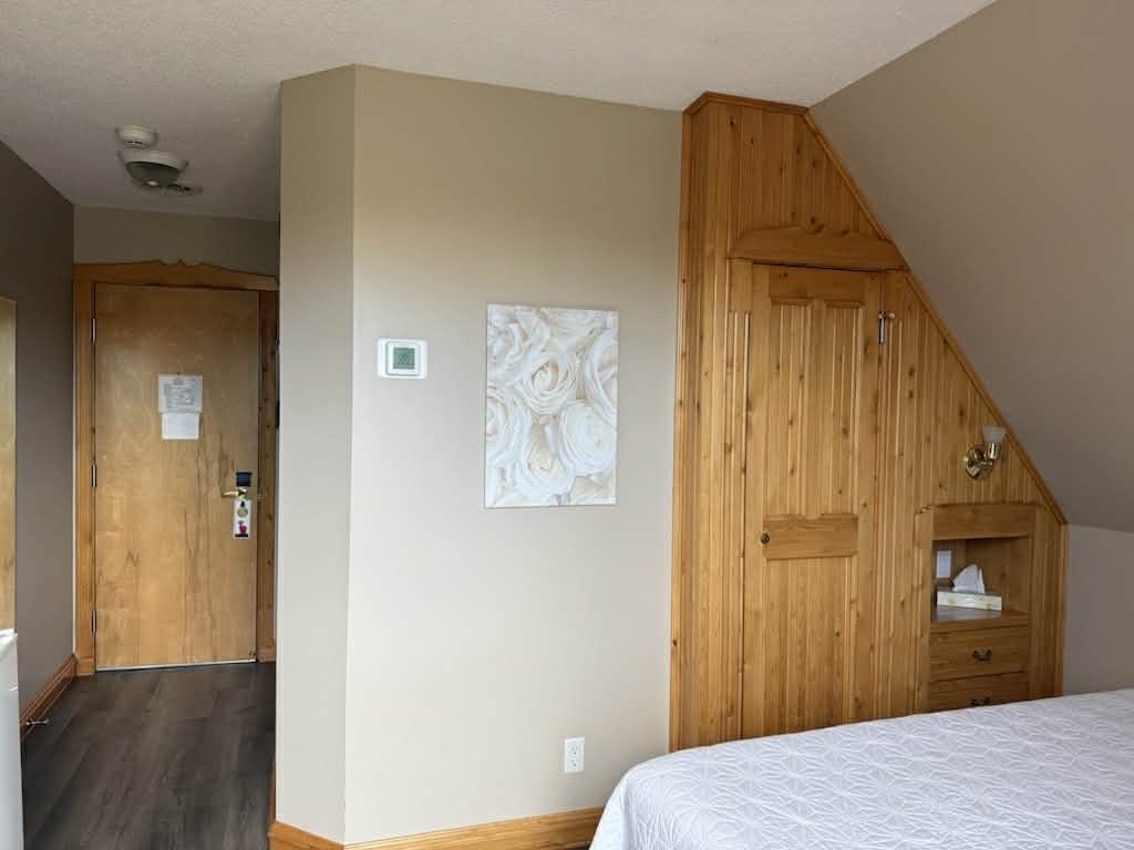 Cedar room new wall deco 2025